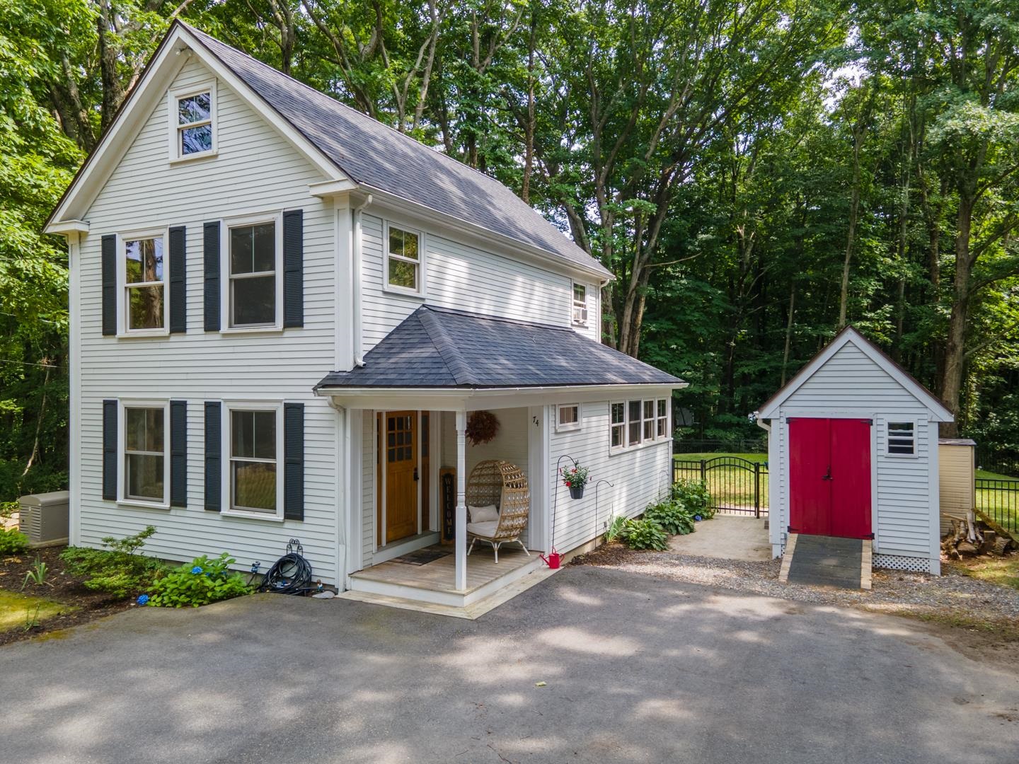 74 Kensington Road Hampton Falls, NH 03844 - Photo 2 of 36