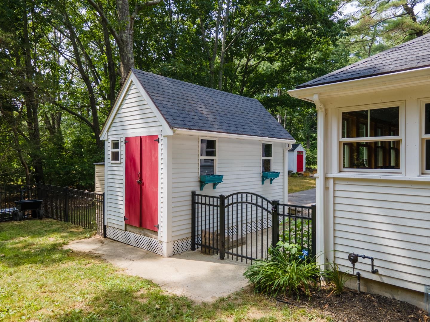 74 Kensington Road Hampton Falls, NH 03844 - Photo 26 of 36