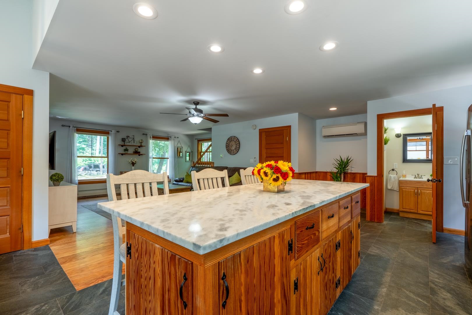 74 Kensington Road Hampton Falls, NH 03844 - Photo 5 of 36