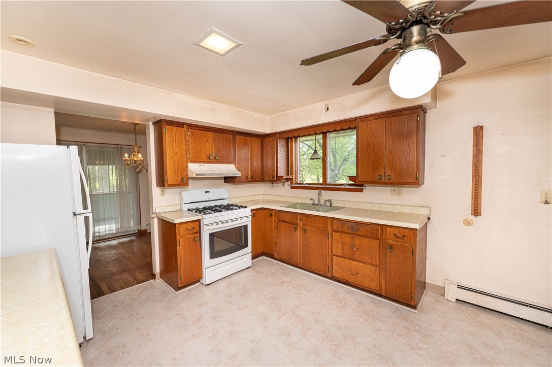 12310 Huntoon Road Painesville, OH 44077 - Photo 6 of 48 Kitchen opens to the formal dining room