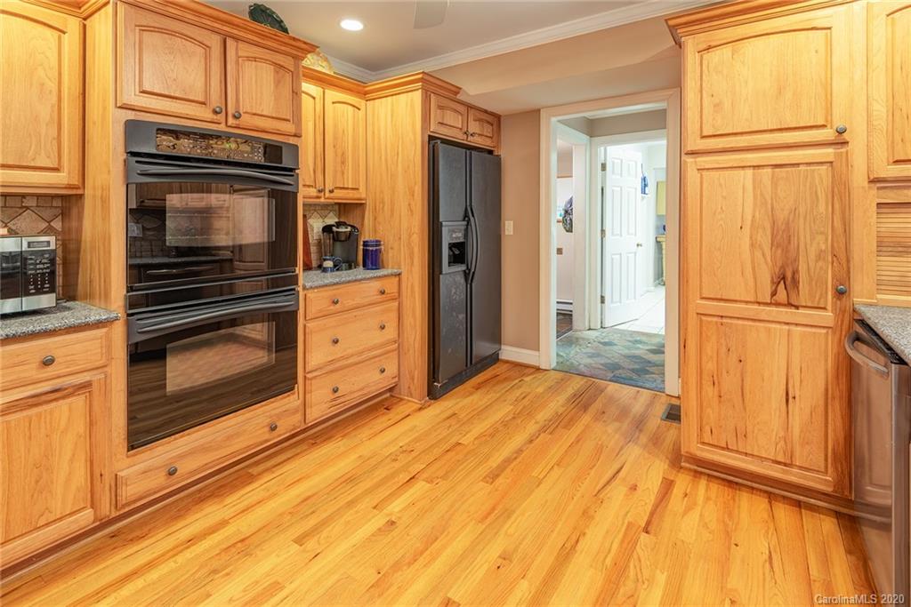 205 Riva Ridge Drive Fairview, NC 28730 - Photo 14 of 44 Gallery Image 14