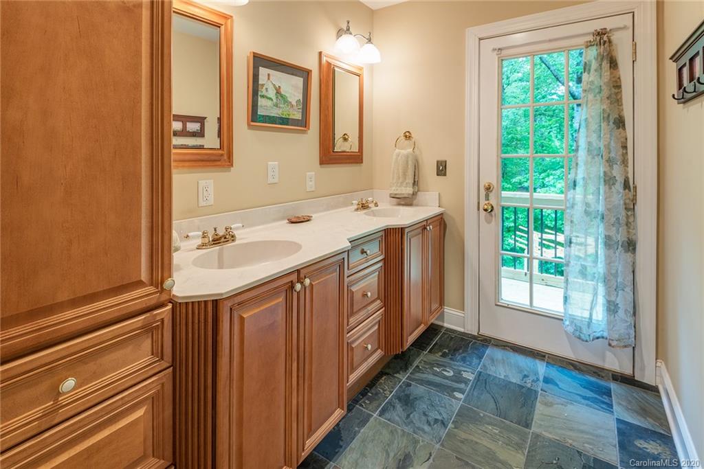 205 Riva Ridge Drive Fairview, NC 28730 - Photo 31 of 44 Gallery Image 31