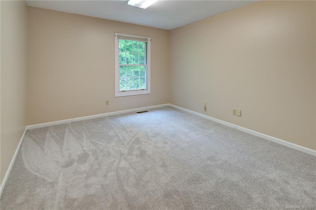 205 Riva Ridge Drive Fairview, NC 28730 - Photo 36 of 44 Gallery Image 36
