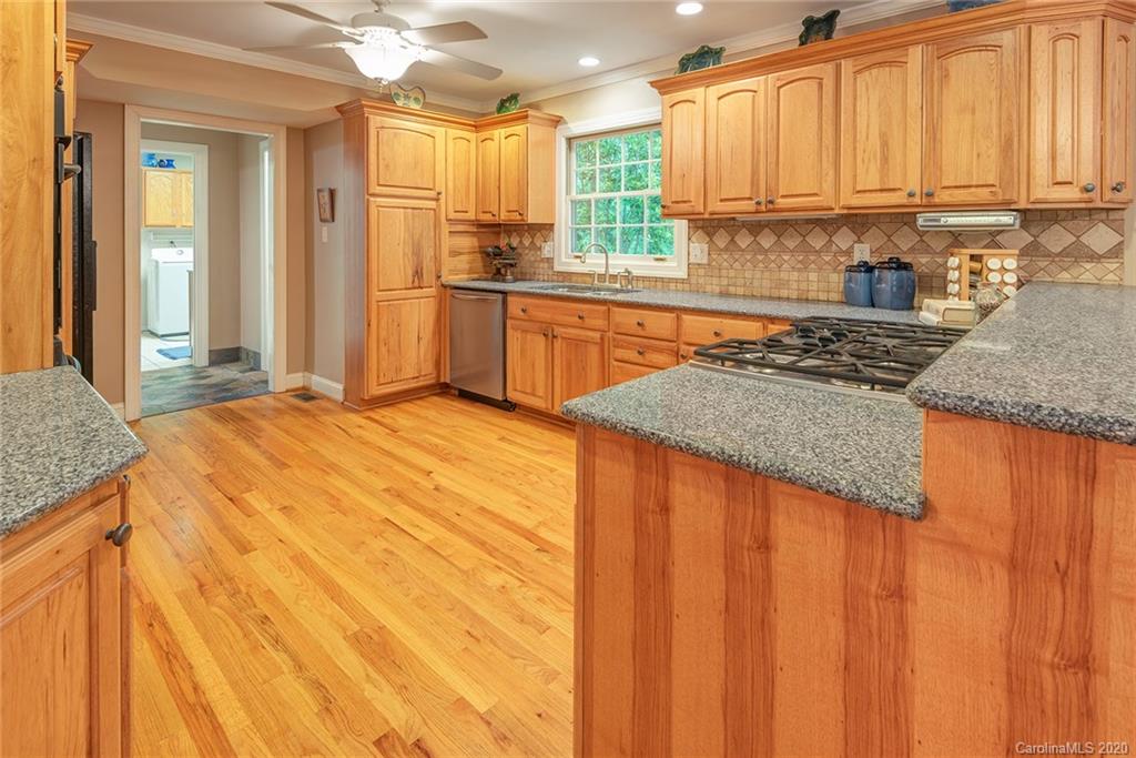 205 Riva Ridge Drive Fairview, NC 28730 - Photo 10 of 44 Gallery Image 10