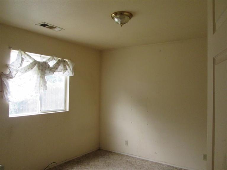 14476 Hanford Armona Road Armona, CA 93202 - Photo 12 of 17