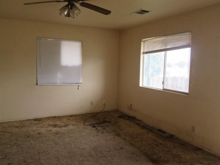 14476 Hanford Armona Road Armona, CA 93202 - Photo 5 of 17