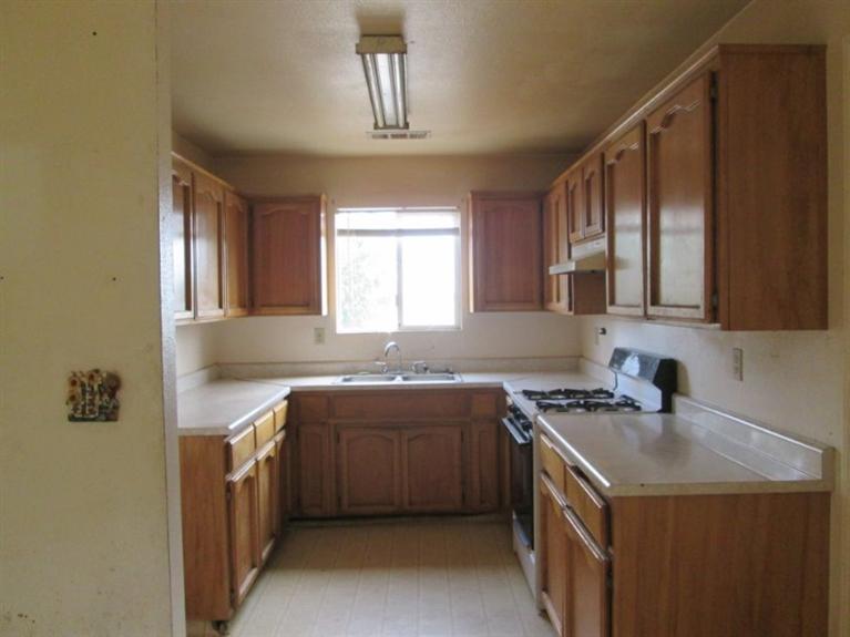 14476 Hanford Armona Road Armona, CA 93202 - Photo 8 of 17