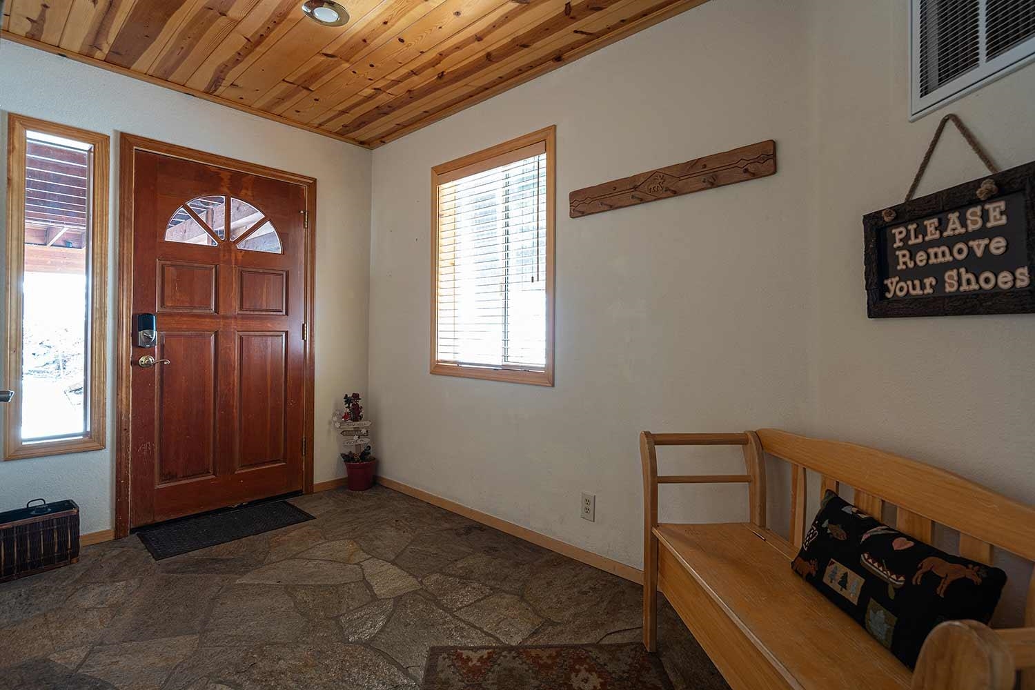 14657 Tyrol Road Truckee, CA 96161 - Photo 19 of 21 Gallery Image 19
