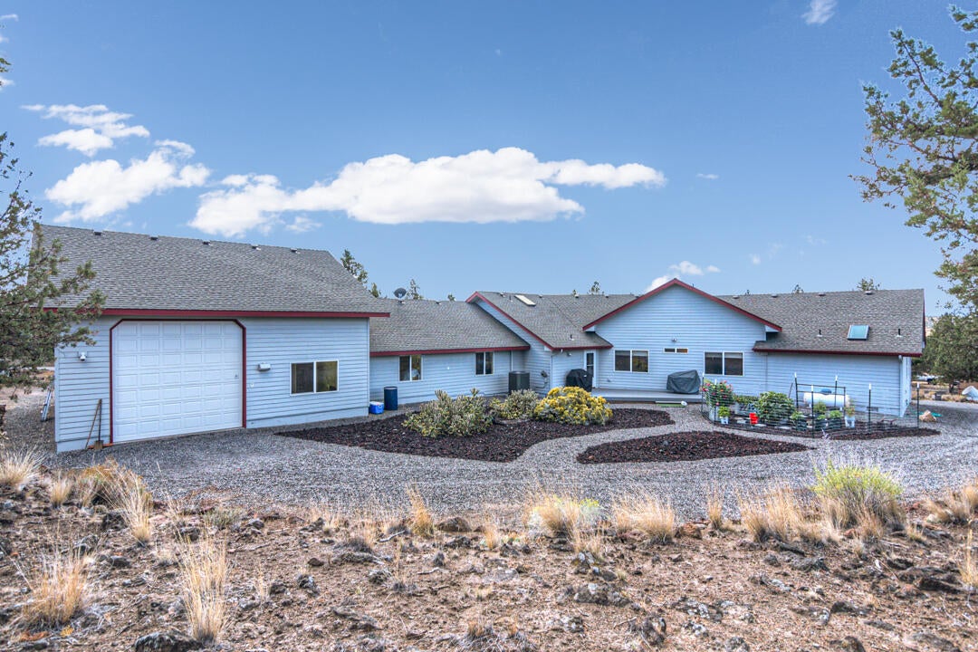 8370 Southwest Sand Ridge Road Terrebonne, OR 97760 - Photo 6 of 52 Sand Ridge Rd SW 8370 Web (13 of 49)