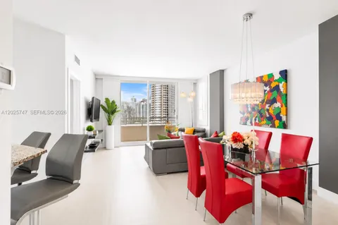 $620,000 | 888 Brickell Key Drive, Unit 1002, Miami, FL 33131