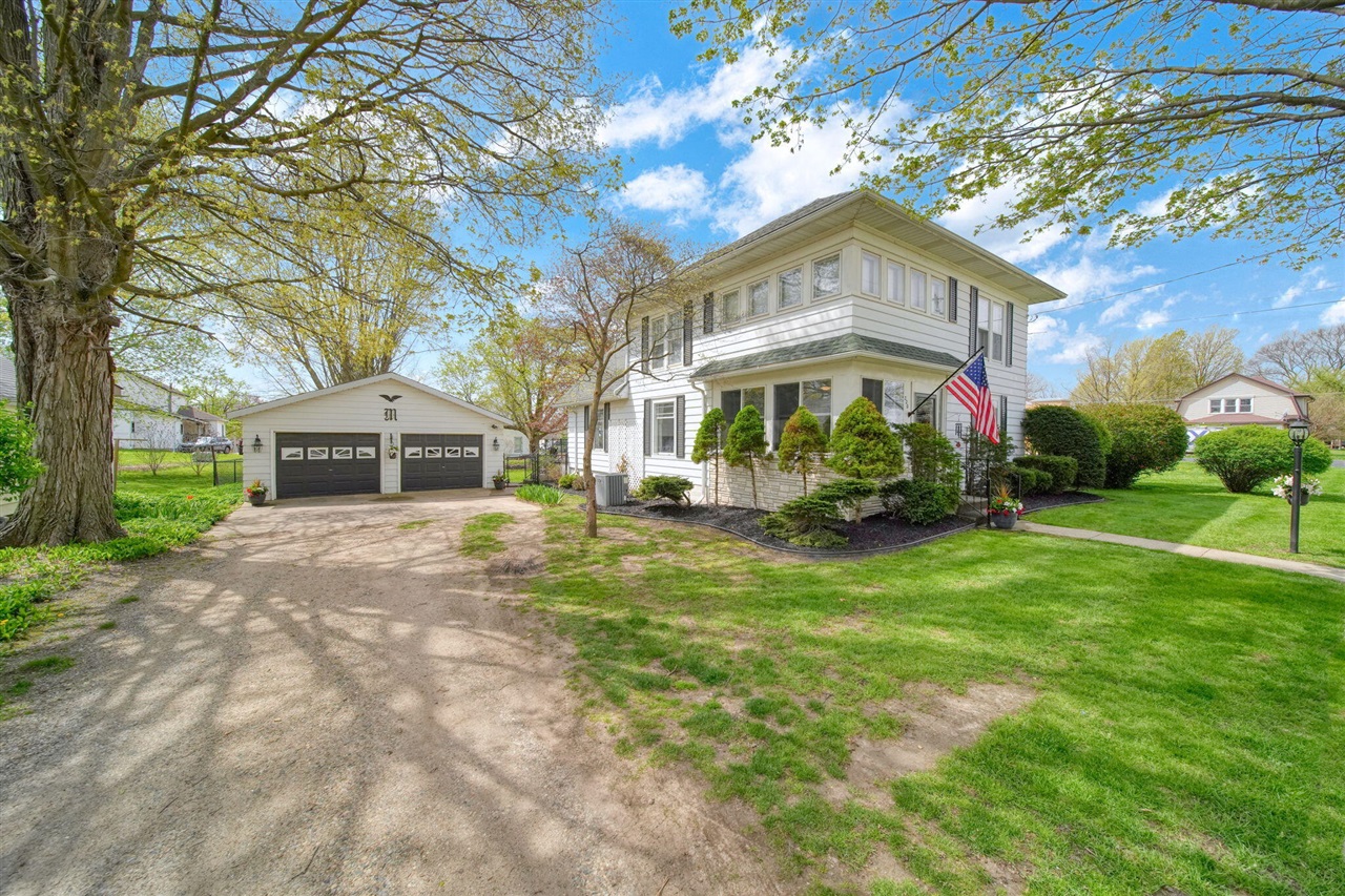 220 Grand Street Springport, MI 49284 - Photo 3 of 47