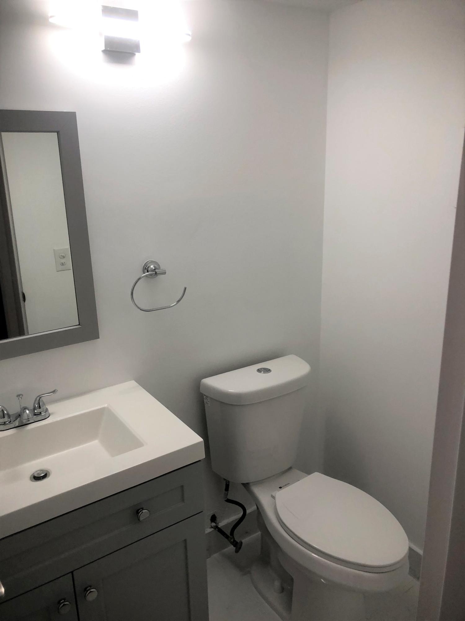 3067 Guildford East Boca Raton, FL 33434 - Photo 10 of 31 bathroom