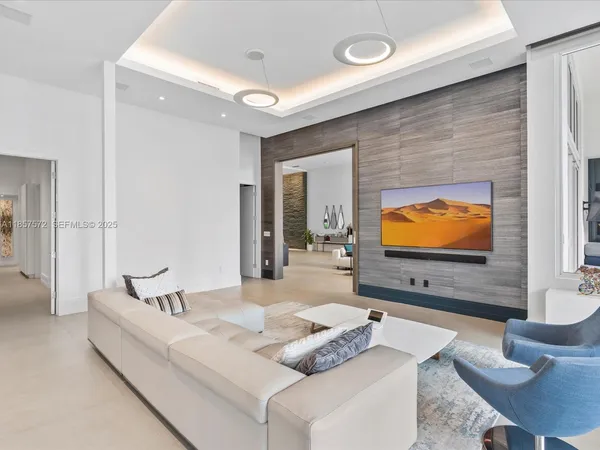 $17,975,000 | 224 South Island Road, Golden Beach, FL 33160