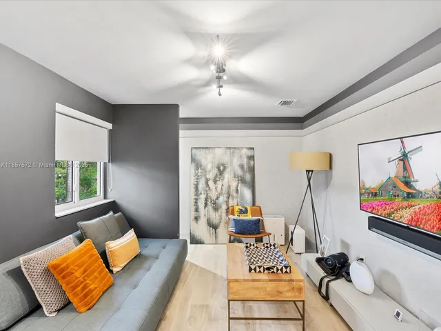 $17,975,000 | 224 South Island Road, Golden Beach, FL 33160