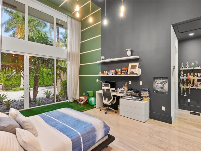 $17,975,000 | 224 South Island Road, Golden Beach, FL 33160