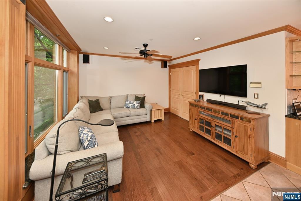 8 Myrtle Street Montvale, NJ 07645 - Photo 18 of 38