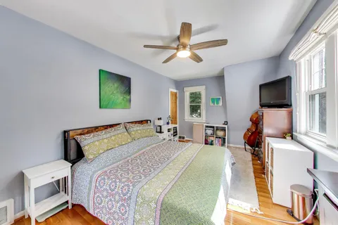 $399,000 | 834 Carpenter Avenue, Oak Park, IL 60304