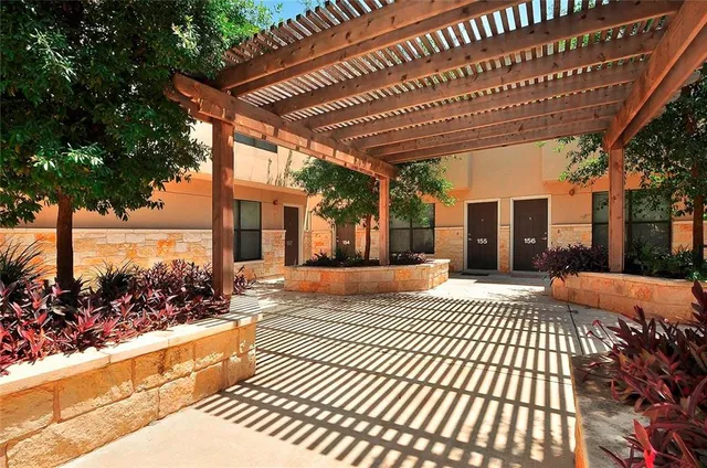 $1,595 | 711 West 32nd Street, Unit 101, Austin, TX 78705