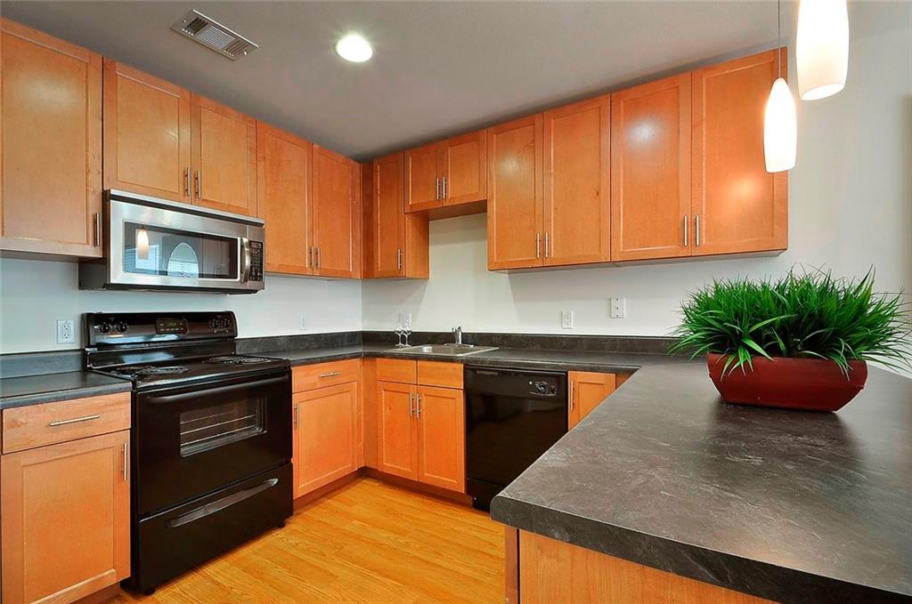 711 West 32nd Street, Unit 101 Austin, TX 78705 - Photo 16 of 32