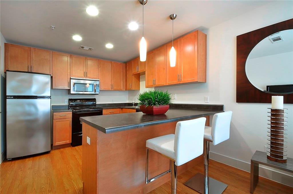 711 West 32nd Street, Unit 101 Austin, TX 78705 - Photo 17 of 32