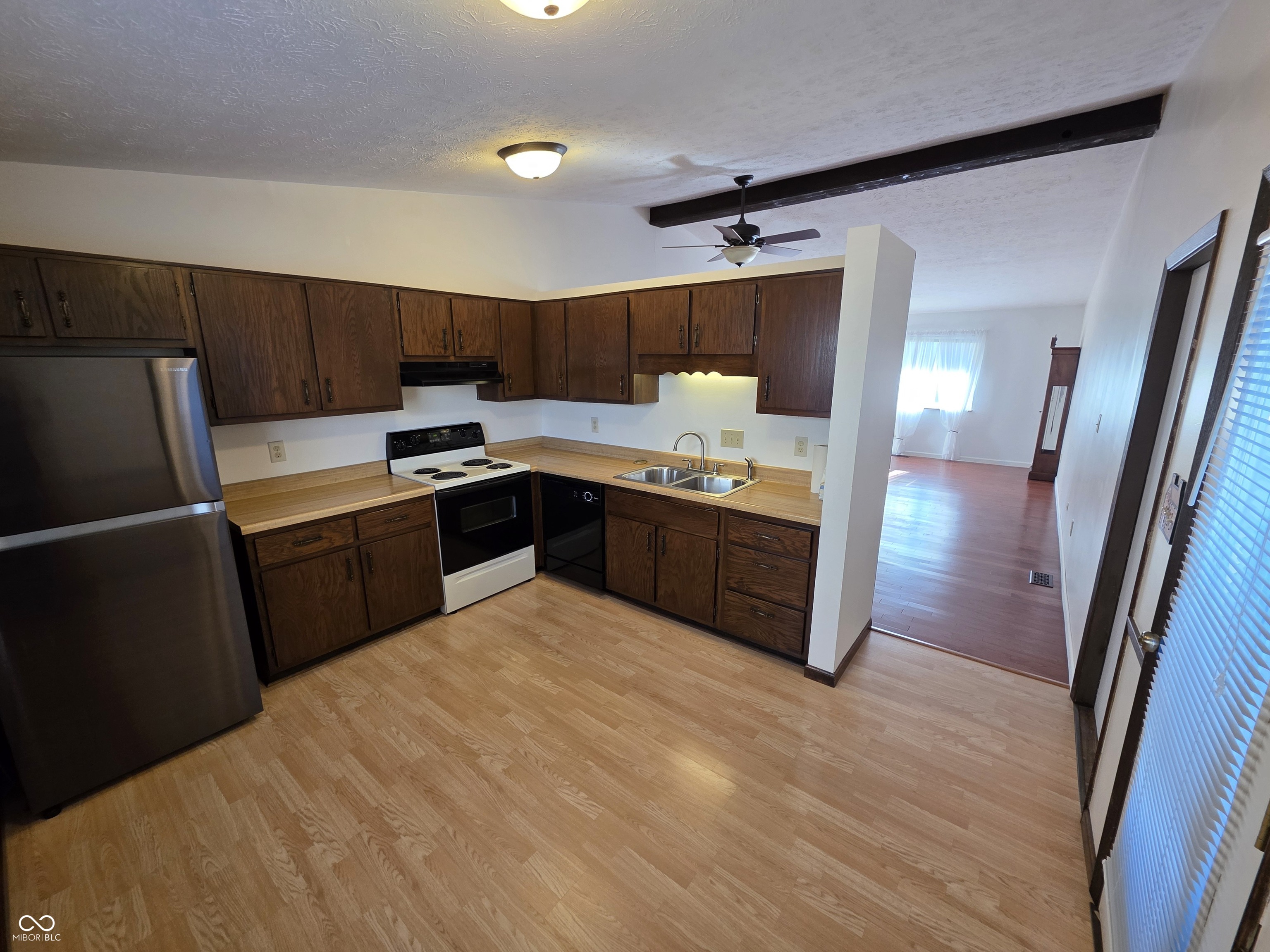 3514 Winchester Drive Indianapolis, IN 46227 - Photo 2 of 35