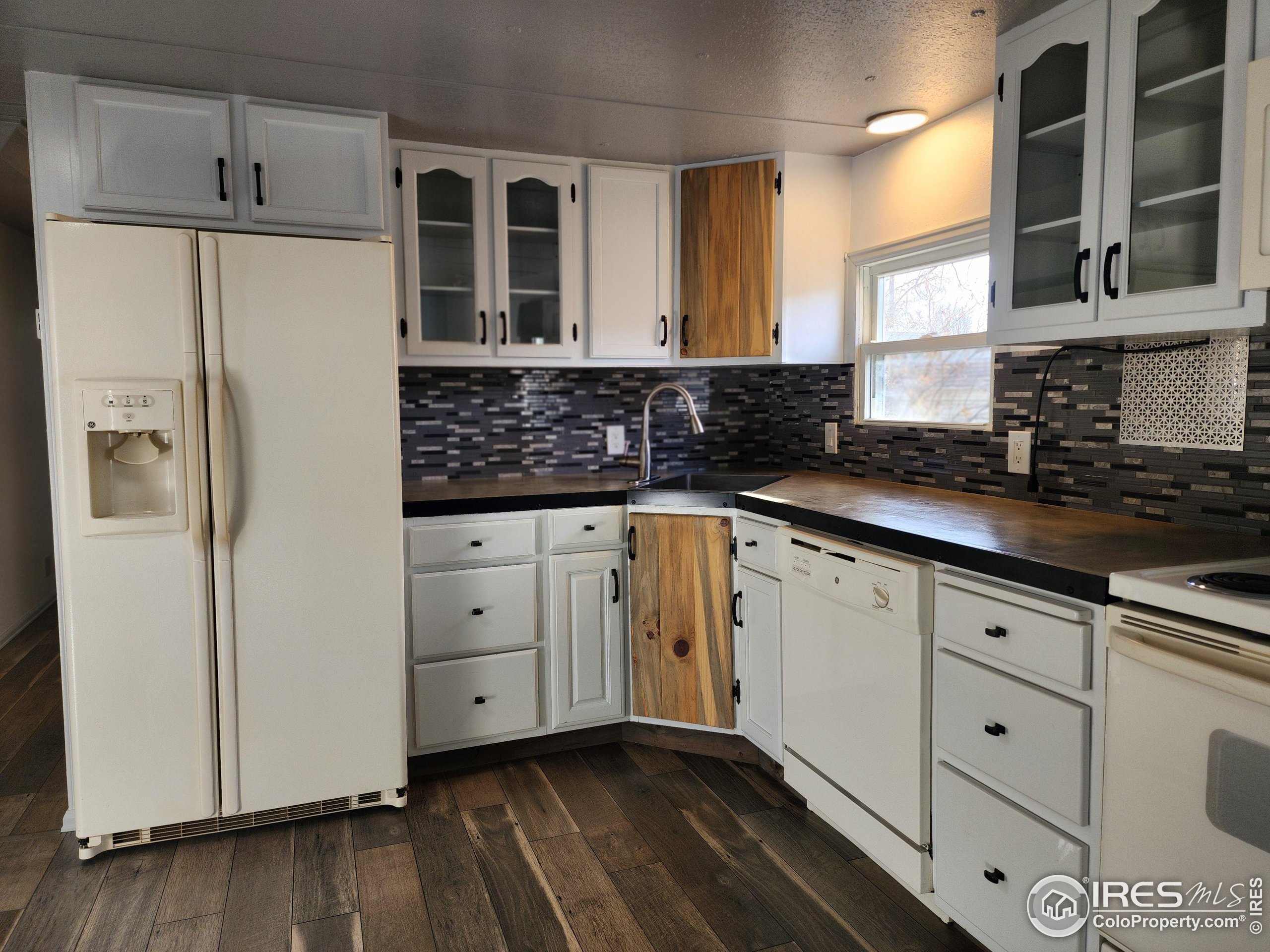 831 17th Avenue, Unit 14 Longmont, CO 80501 - Photo 4 of 26