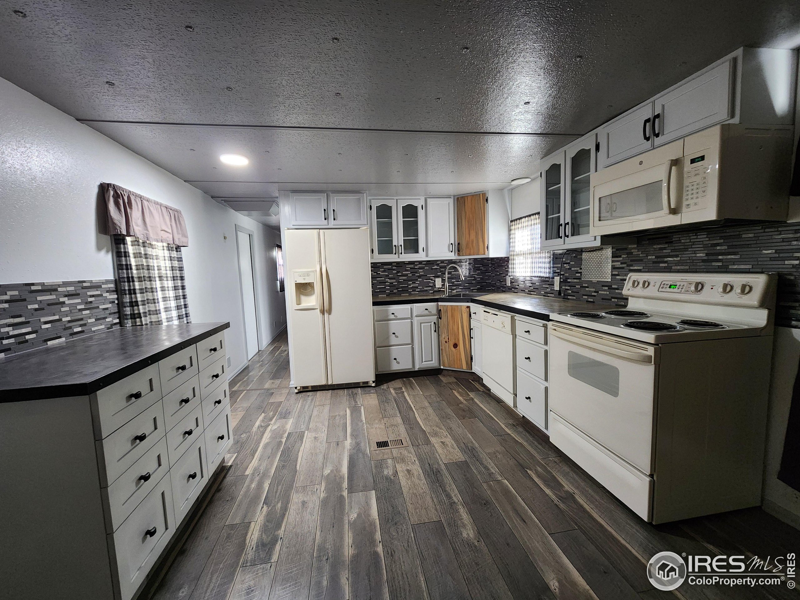 831 17th Avenue, Unit 14 Longmont, CO 80501 - Photo 8 of 26