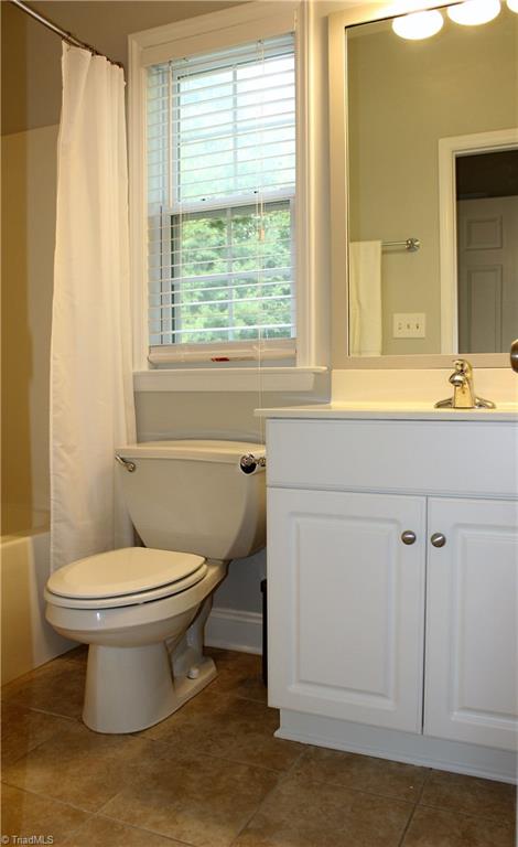 7820 Wilson Farm Road Summerfield, NC 27358 - Photo 21 of 29 Main Level Full Bath!