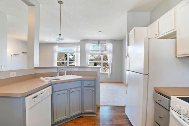 $274,900 | 7413 Zane Avenue North, Brooklyn Park, MN 55443