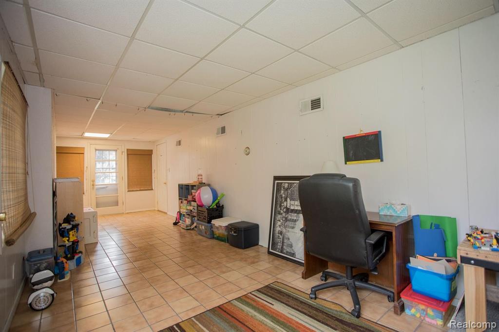 517 Riverside Drive Linden, MI 48451 - Photo 27 of 34