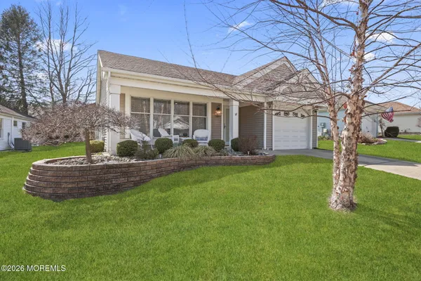 a front view of house with yard
