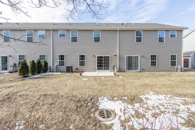 $329,900 | 3363 Helene Rieder Drive, Montgomery, IL 60538