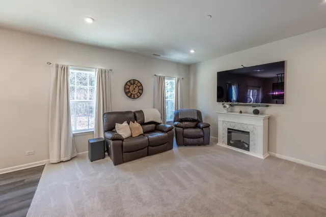 $329,900 | 3363 Helene Rieder Drive, Montgomery, IL 60538