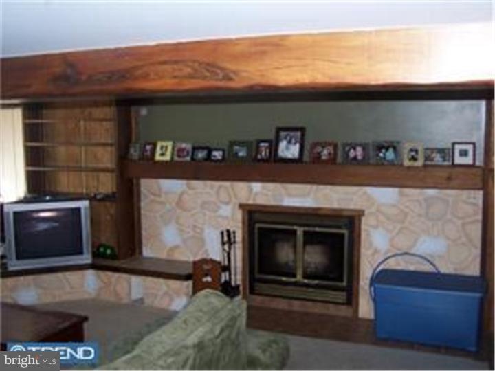 621 Exton Road Hatboro, PA 19040 - Photo 4 of 12