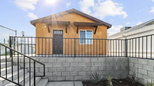 $359,000 | Undisclosed Address, Taft, CA 93268