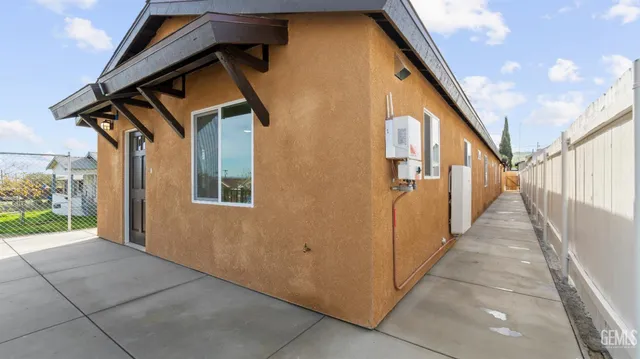$359,000 | Undisclosed Address, Taft, CA 93268