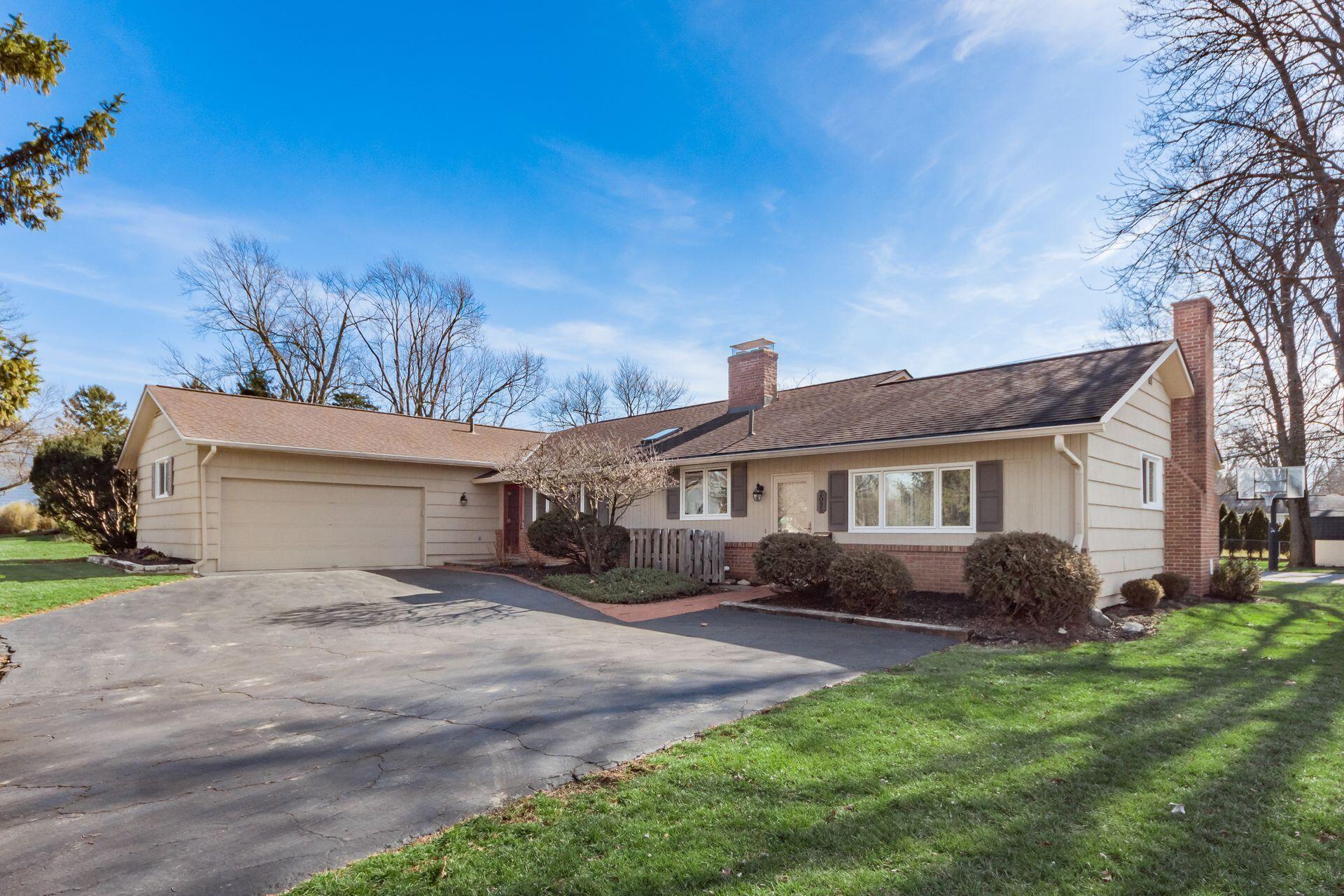 2095 Fishinger Road Upper Arlington, OH 43221 - Photo 1 of 43 Welcome Home!