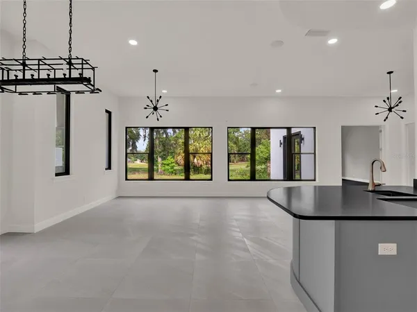 $2,300,000 | 7615 Southeast 12th Circle, Ocala, FL 34480