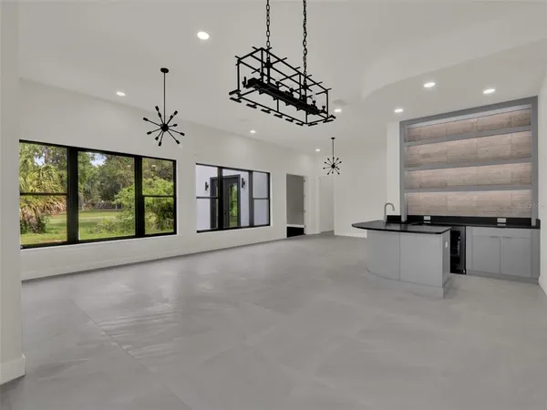 $2,300,000 | 7615 Southeast 12th Circle, Ocala, FL 34480