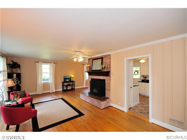 8302 Cherokee Road Richmond, VA 23235 - Photo 5 of 24 Living Room - This view of the living room is take