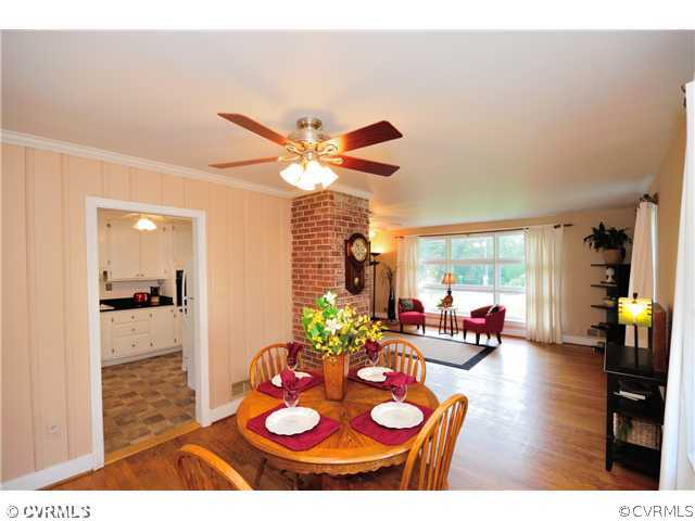 8302 Cherokee Road Richmond, VA 23235 - Photo 8 of 24 Dining Room - This view of the dining room looks i
