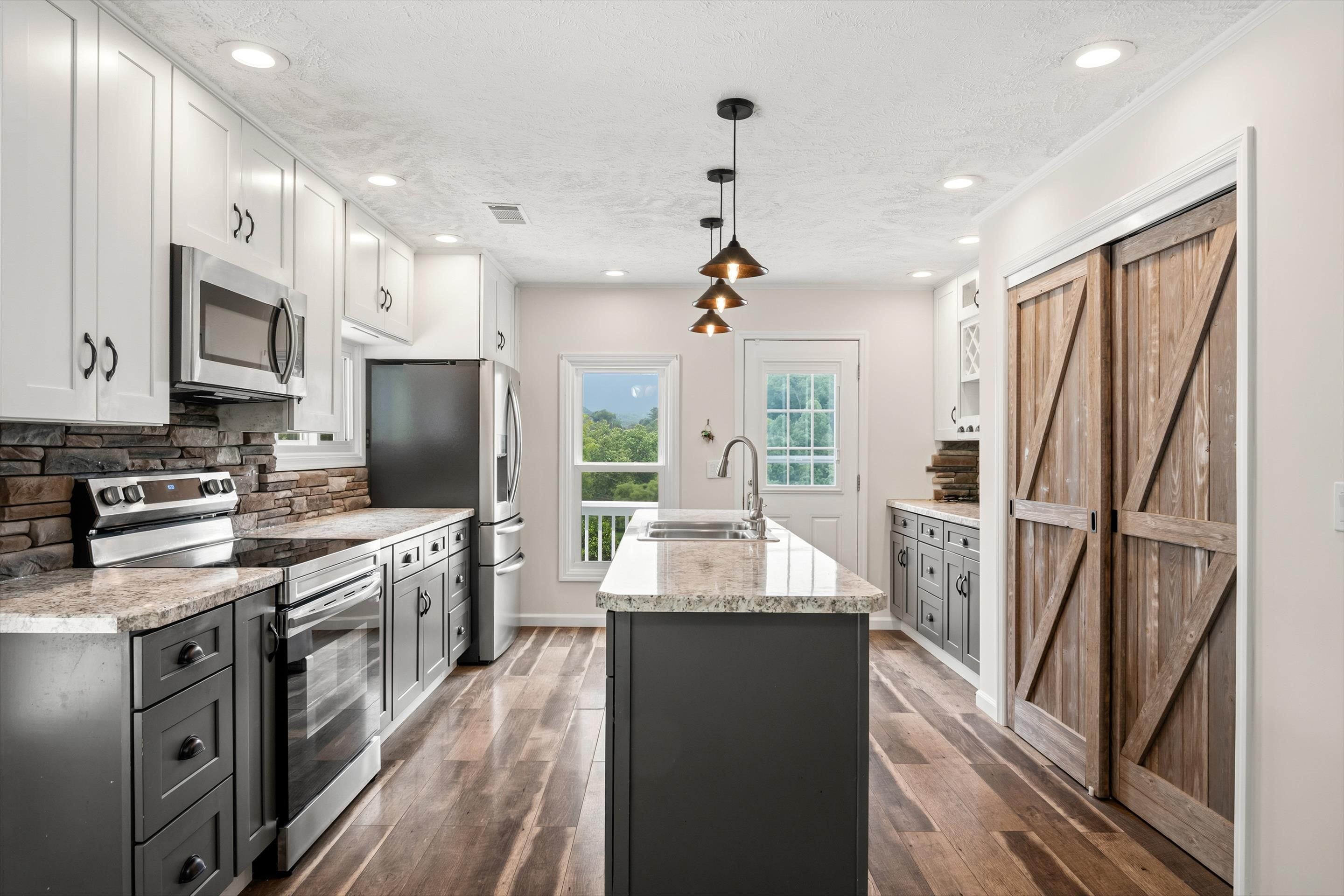 1862 Spring Valley Road Staffordsville, VA 24167 - Photo 33 of 96 Gallery Image 33