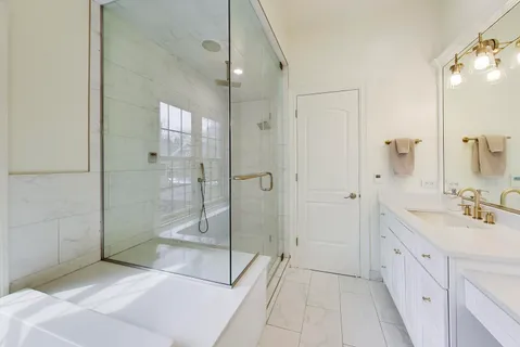 $1,950,000 | 3111 North Kenmore Avenue, Chicago, IL 60657