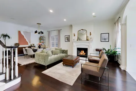 $1,950,000 | 3111 North Kenmore Avenue, Chicago, IL 60657