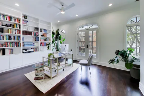 $1,950,000 | 3111 North Kenmore Avenue, Chicago, IL 60657