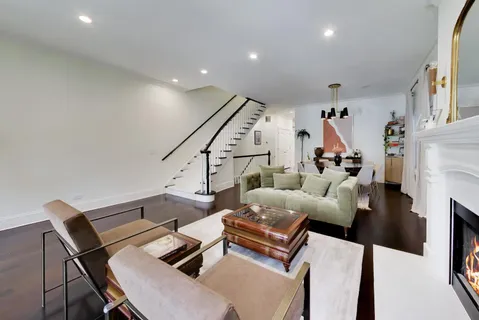 $1,950,000 | 3111 North Kenmore Avenue, Chicago, IL 60657