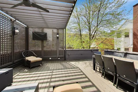$1,950,000 | 3111 North Kenmore Avenue, Chicago, IL 60657