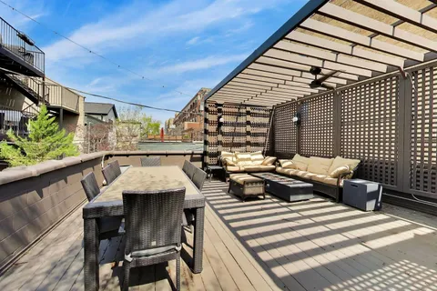 $1,950,000 | 3111 North Kenmore Avenue, Chicago, IL 60657