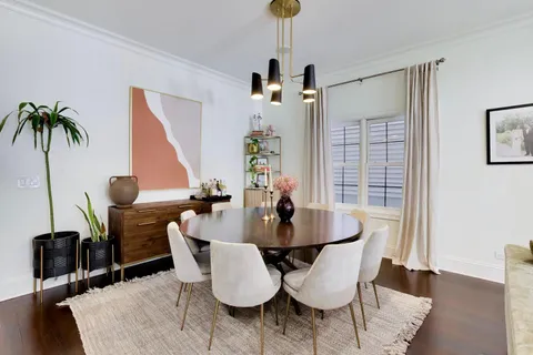 $1,950,000 | 3111 North Kenmore Avenue, Chicago, IL 60657