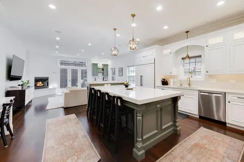 $1,950,000 | 3111 North Kenmore Avenue, Chicago, IL 60657